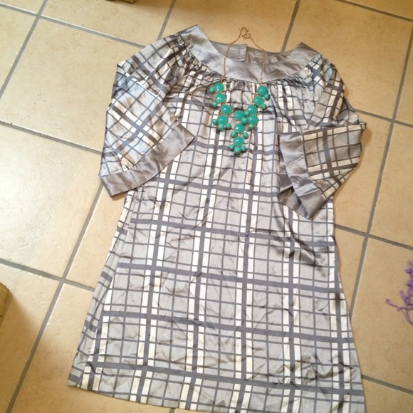 🚫SOLD🚫BCBG grey plaid satin dress