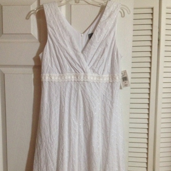 REDUCED! NWT White Cotton Spring Dress