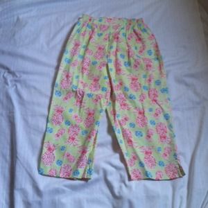 Size small. Capri length. 100% cotton.