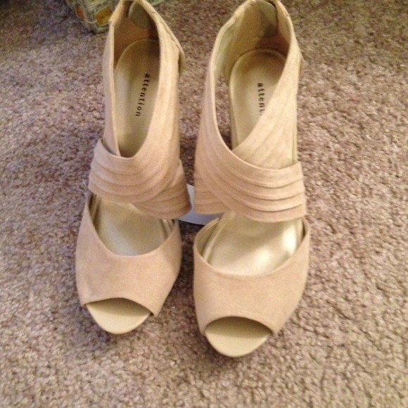 SOLD Faux suede peep toe heel in nude