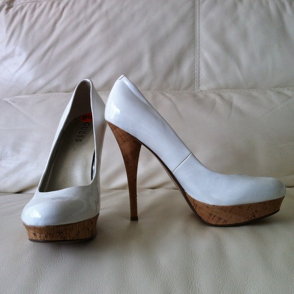 Guess Shoes - Guess pumps