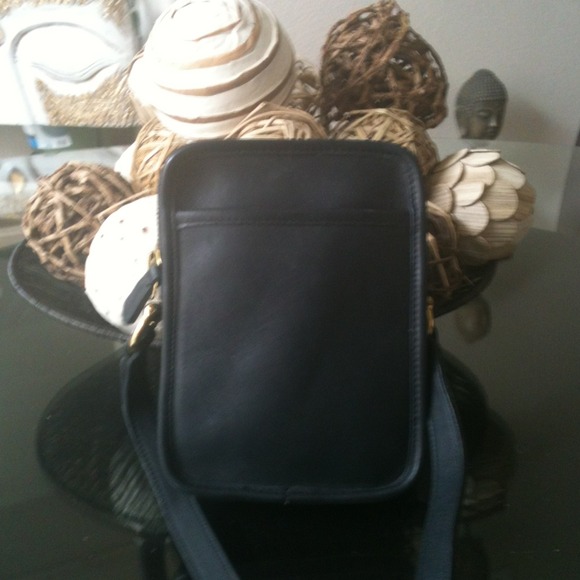 Reserved @miranda1206 Coach Navy leather camera by