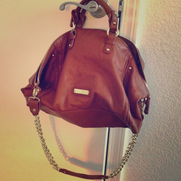****SOLD*****Steve Madden satchel with long strap