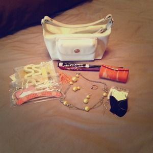 Bundle for @hclark9589