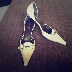 Aldo Beige Leather Pointed Low Heels
