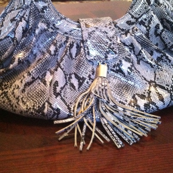 Handbag - Picture 3 of 4