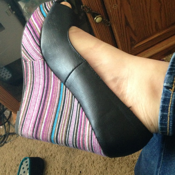 Charlotte Russe wedges! - Picture 3 of 3