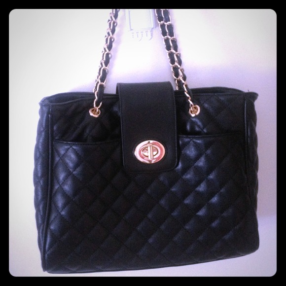 Aldo black quilted bag
