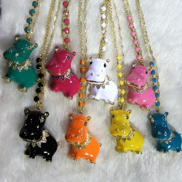 Hippo necklace! 💢SELLING INDIVIDUALLY💢