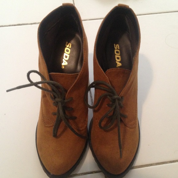 Soda, tan booties