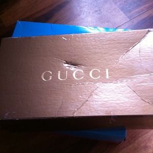 💯% authentic gucci driving loafers