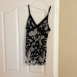 Cute black and white pattern lace top