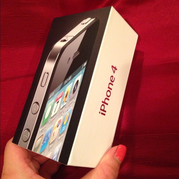 *SOLD* iPhone 4(AT&T) - Picture 1 of 3