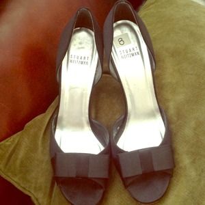 Stuart Weitzman black heels with bow. Sz 8.5