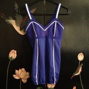 💜G💜O💜N💜E💜 Lululemon workout top