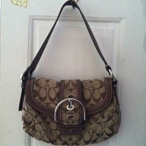 Like-new Coach Signature C Design Handbag
