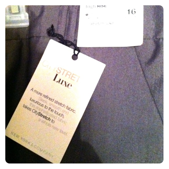 SOLD!!!☺🐹SOLD!!! NY&C pants. NWT