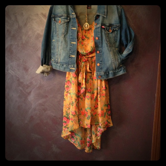 SOLD👗BNWT👗 Floral print Dress🎀