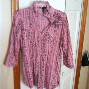 XX SOLDX Pink flowered button up shirt !