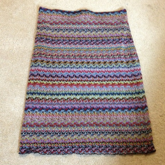 Multi color pencil skirt.