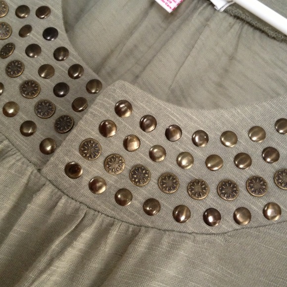 Sage green embellished knit top - Picture 2 of 3