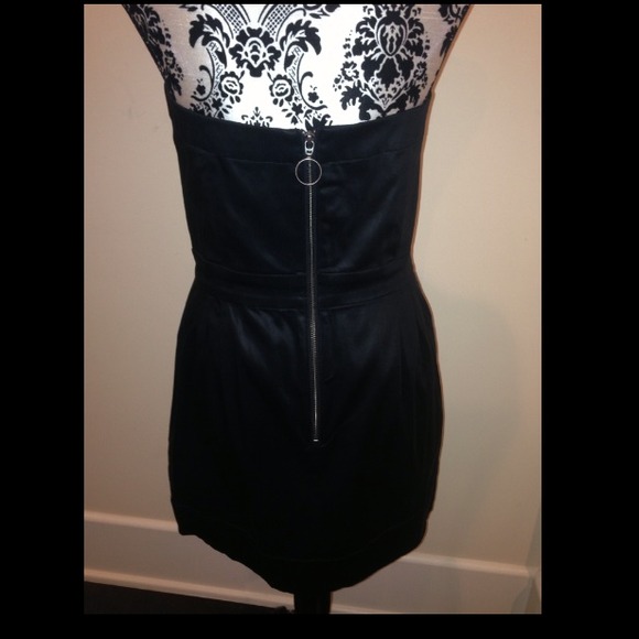 ❌SOLD❌NEW French Connection Strapless Cotton Dress - Picture 2 of 4