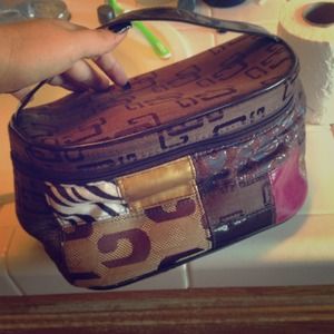 💕💗Reserved for @atucker10 , Makeup bag !