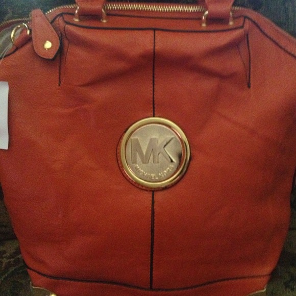 SOLD LADIES!! - Picture 3 of 4