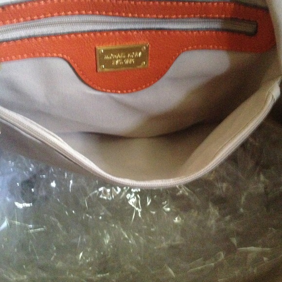 SOLD LADIES!! - Picture 4 of 4