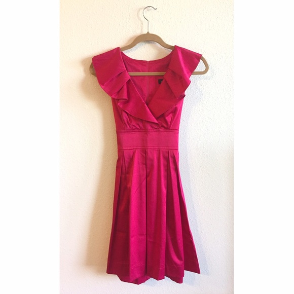 ✨ Elegant Pink/Red Semi-Formal Dress ✨ - Picture 2 of 5