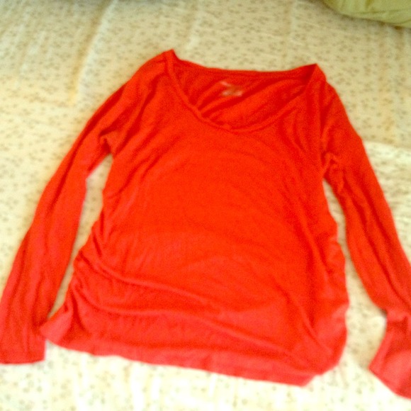 Long sleeve maternity shirt