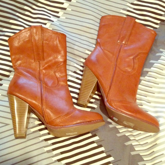 Charlotte Russe brown cowboy style boots