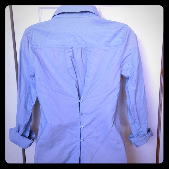 Forever 21 Tops - Blue button up with back button accent