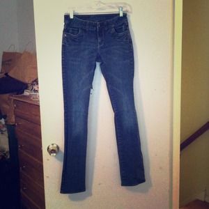 Delia's straight leg blue jeans