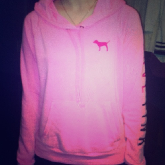 🚫RESERVED🚫Super cute Victoria secret hoodie!😍