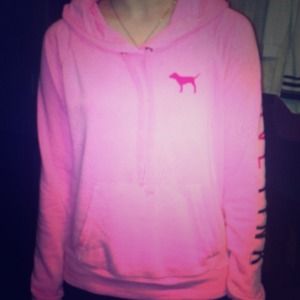 🚫RESERVED🚫Super cute Victoria secret hoodie!😍