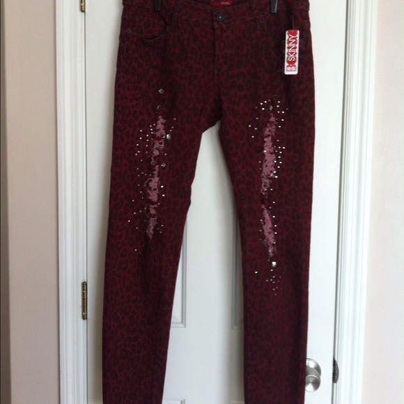 Bongo Jeans " Rebel Beauty" NWT