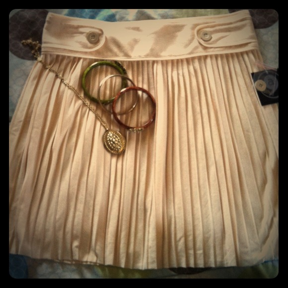 on hold💢Soft & Pleated Ivory Skirt!!