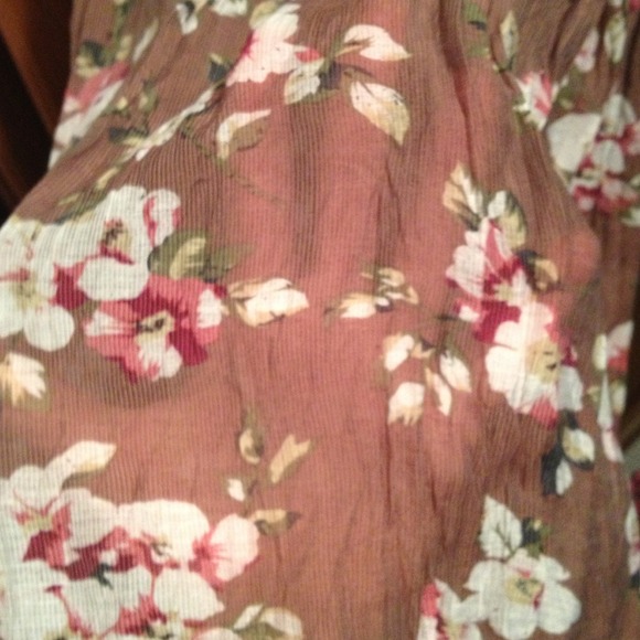 Cute brown semi see through floral top - Picture 2 of 3