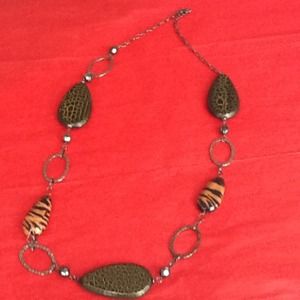 ***SOLD***ANIMAL PRINT NECKLACE🐅🐅🐅