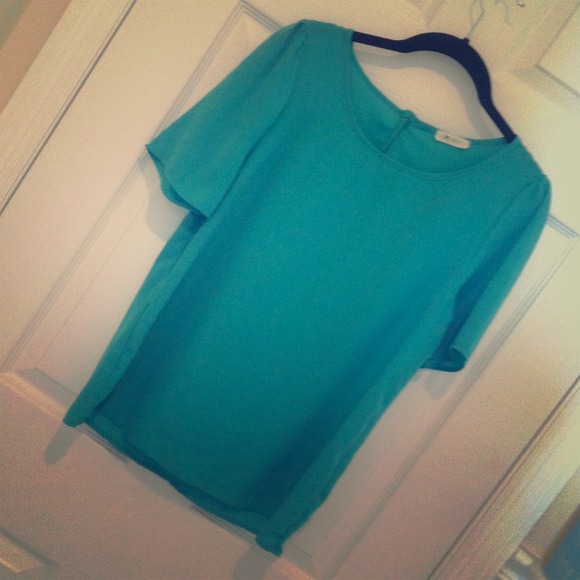 Green/aqua basic blouse