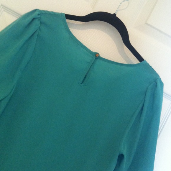 Green/aqua basic blouse - Picture 2 of 2