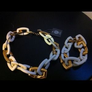 Vince Camuto White & Gold Chain Necklace