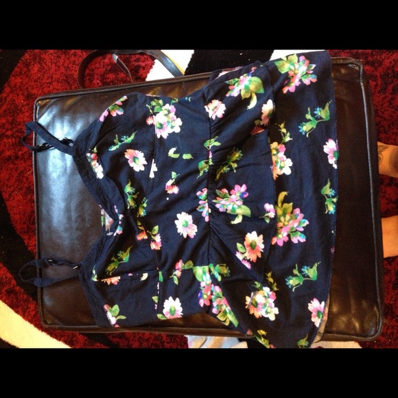 Floral eyelet cami - Picture 3 of 3