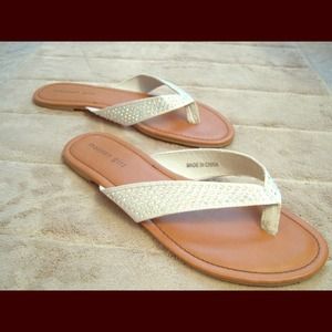 Sparkle silver flip flop