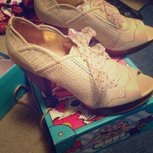 Brand new adorable heels! 👠👠🎀