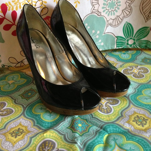 Spot On local Boutique Black 4' in peep toe size 9 - Picture 2 of 4