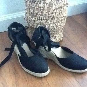 M-black wedge shoes