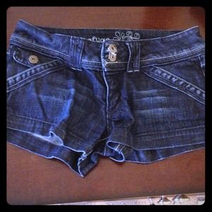 Brand new refuge shorts