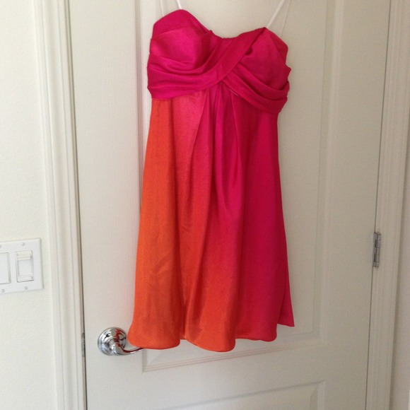 Red/orange strapless bubble dress
